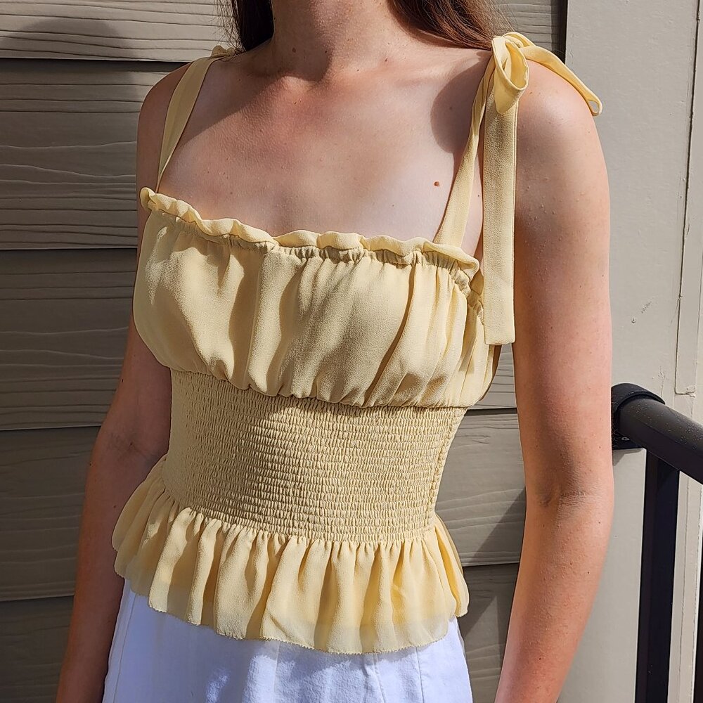 Aritzia Wilfred Women's Ballad Camisole in Yellow Size M, Peplum and Ribbon tie